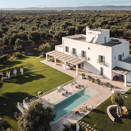 Villa Helloapulia Masseria Carretta - Infinity Pool & Sea View Escape, 2 Min From And The Coastline *